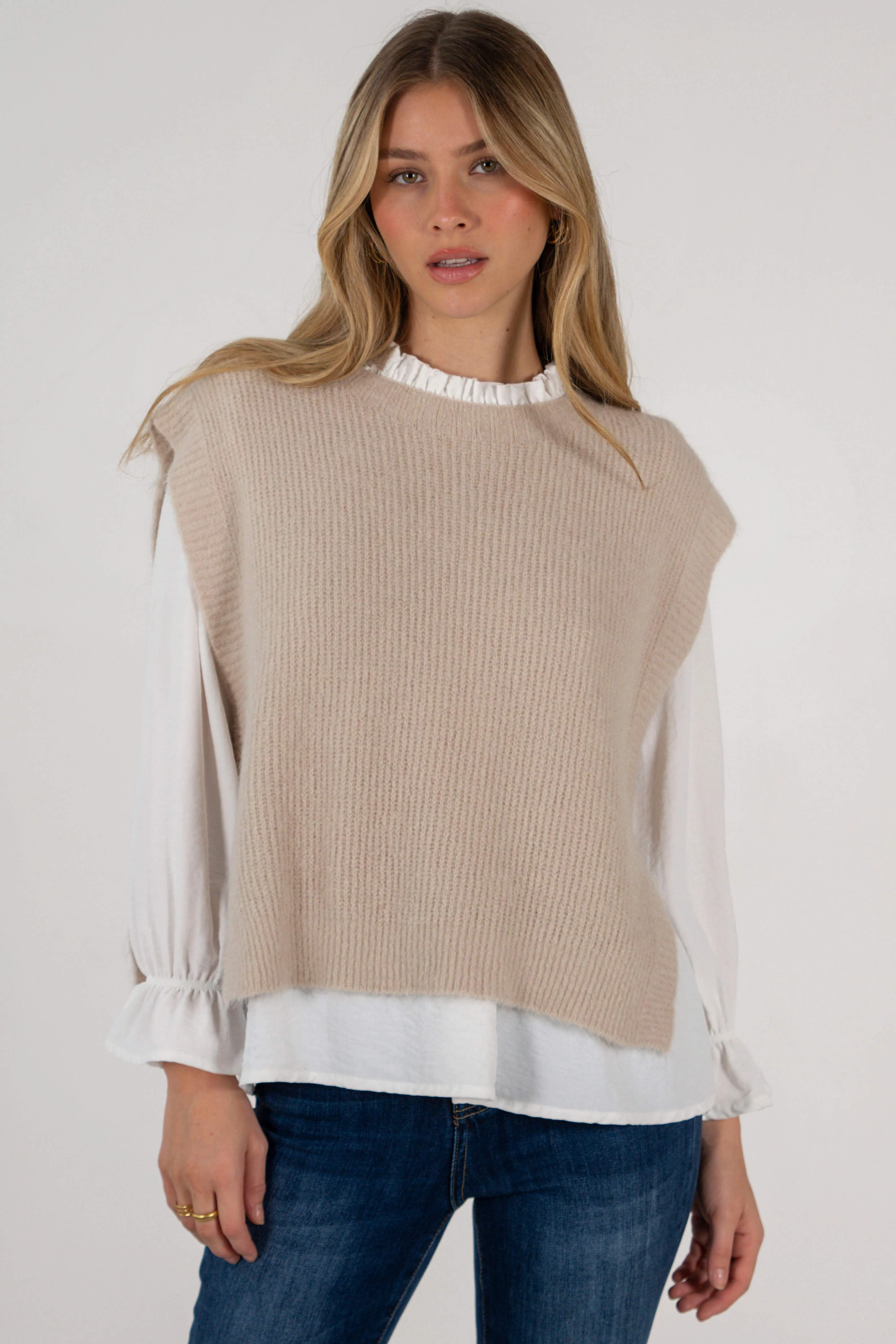 CHALECO ELI // BEIGE // ON DEMAND - Image 7