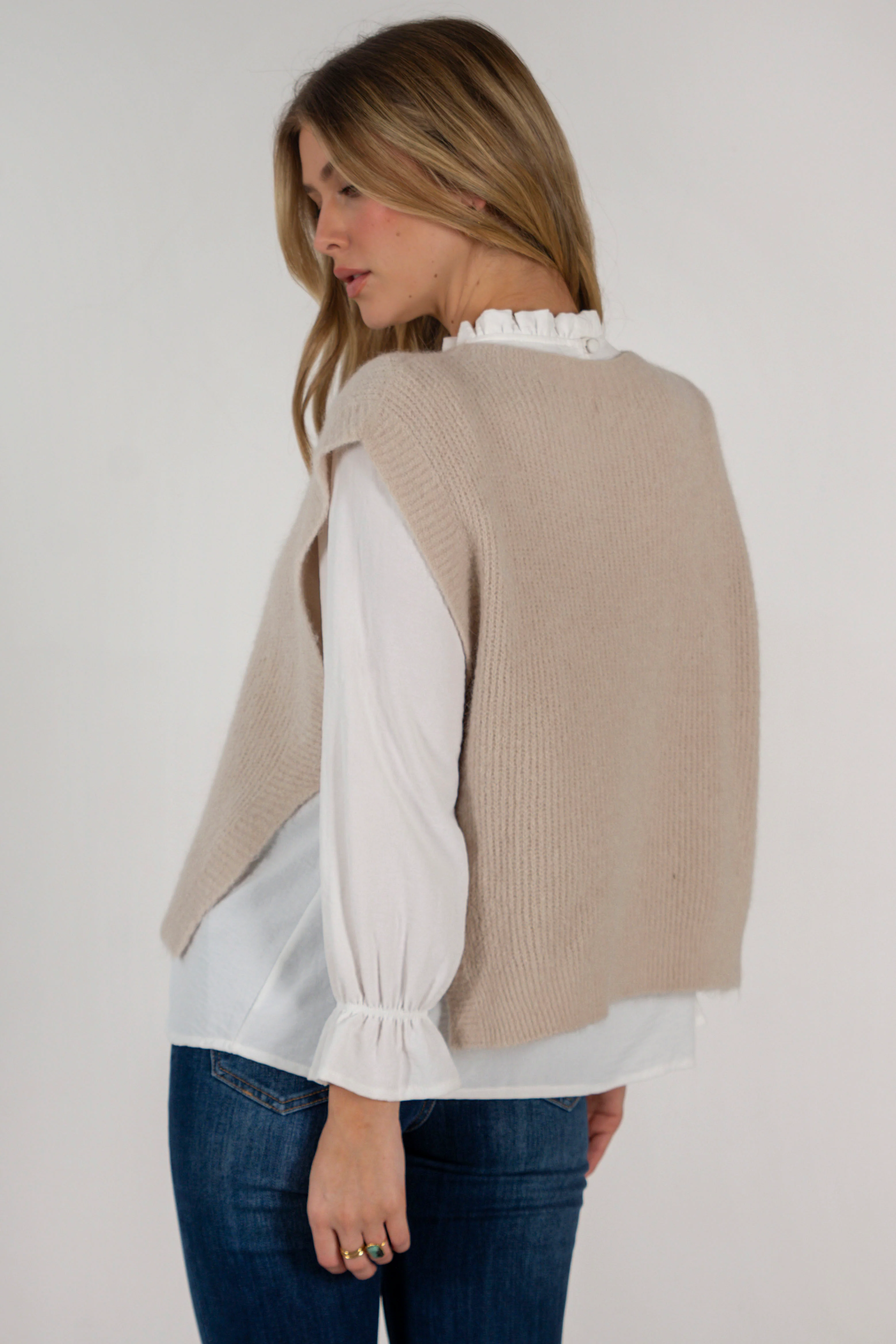 CHALECO ELI // BEIGE // ON DEMAND - Image 9