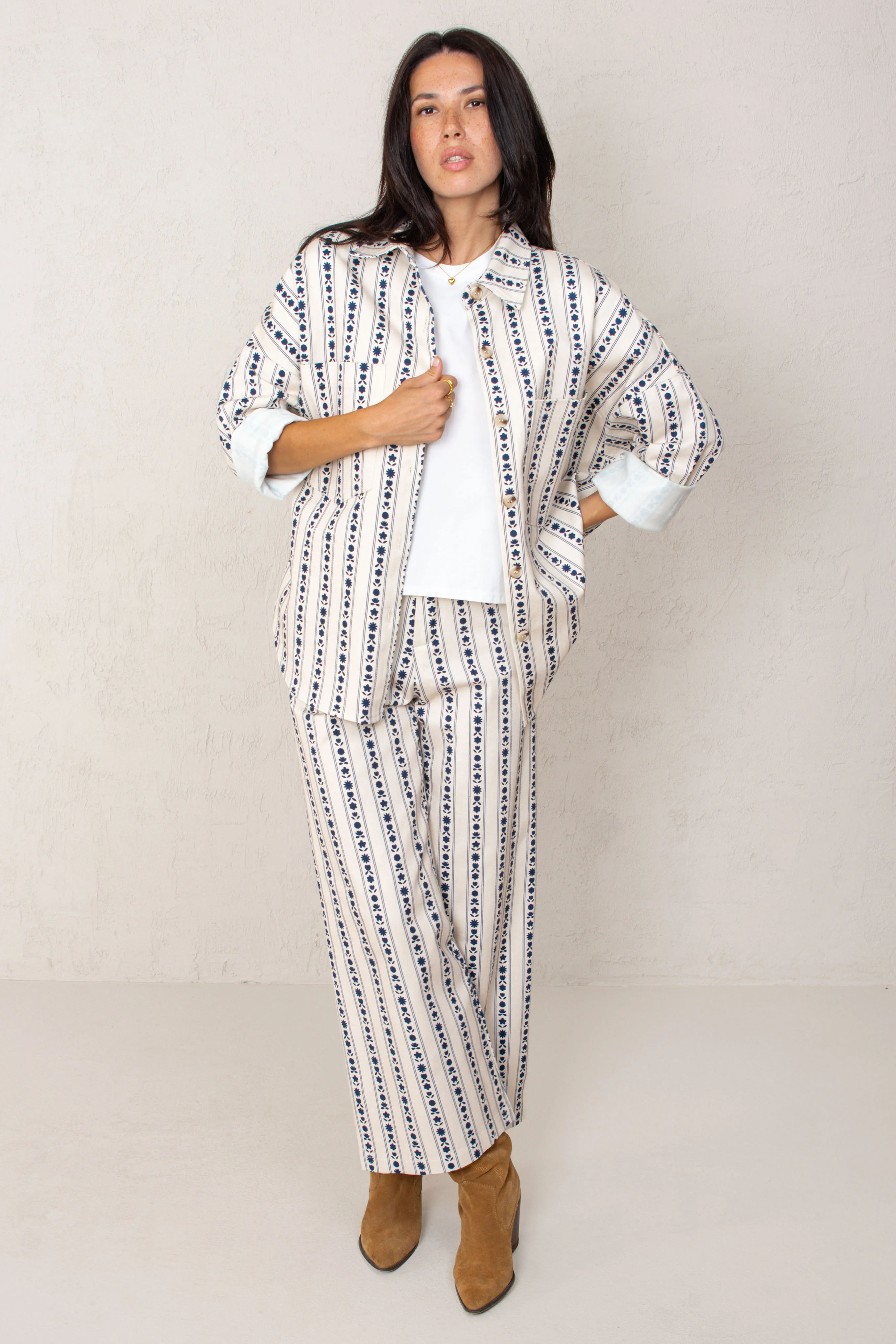 CHAQUETA CELIA // FLORES AZUL OSCURO - Image 7